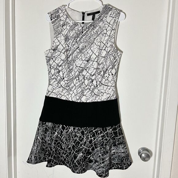 BCBGMaxazria Women's Dress 8 Black Fit Flare Artsy Geometric Classic Minimalist - Picture 2 of 8